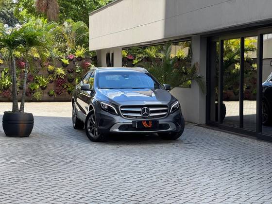 MERCEDES-BENZ GLA 200 1.6 CGI ADVANCE 16V TURBO FLEX 4P AUTOMÁTICO